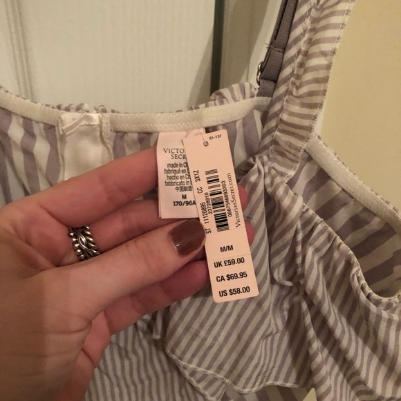 NWT Victoria’s Secret Top - Picture 3 of 3